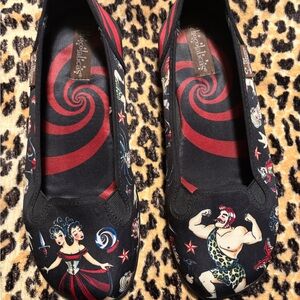 Black and Red Circus Print Women's Flats